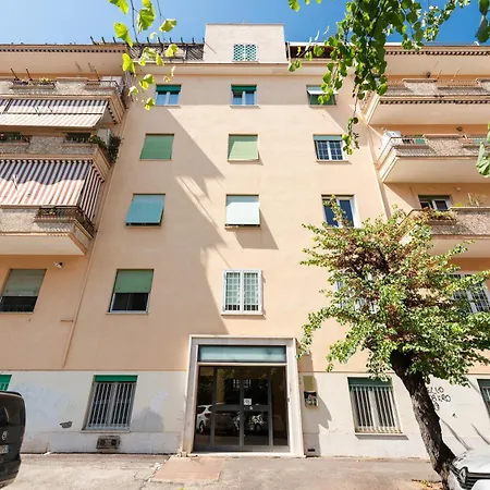 Daire Ahi Maria Casavacanze Montesacro Roma